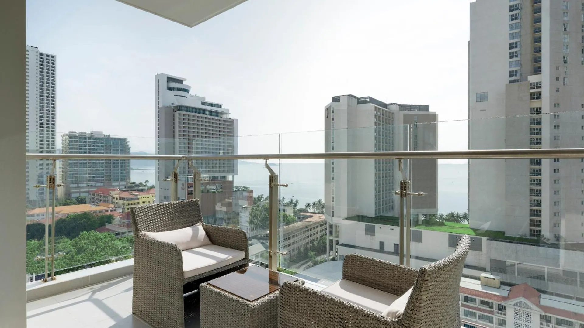 Tui Blue Nha Trang Aparthotel 5*,  Vietnam